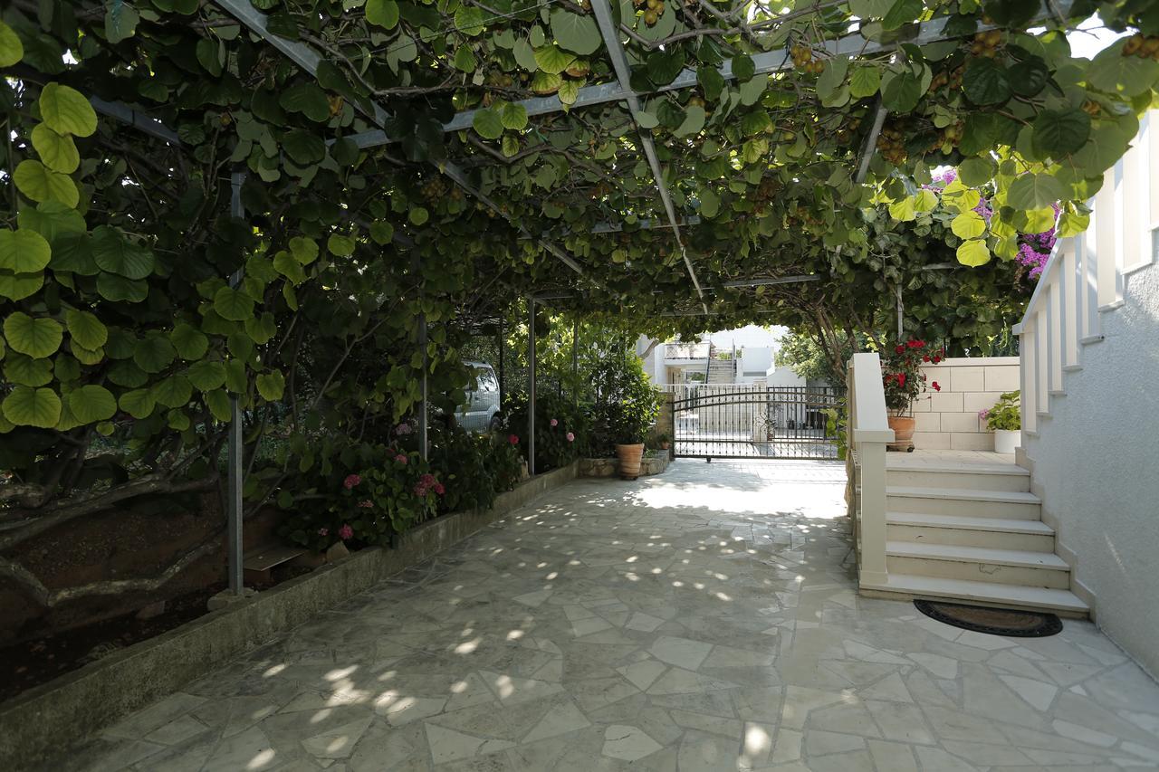 Apartments Marino Supetar Exterior foto